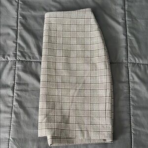 Express Black/White Plaid Skirt Size 00 NWT